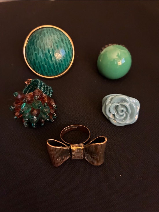 Jewelry - Lot of 5 Unique Rings